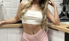 Индивидуалка Арина  Тел. +7 979 075-04-91
